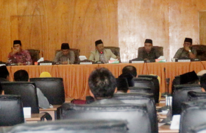 Sidang DPRD Loteng